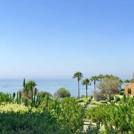 Apartment Waterfront Apartment *