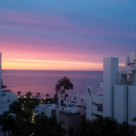 Апартаменты Waterfront Apartment