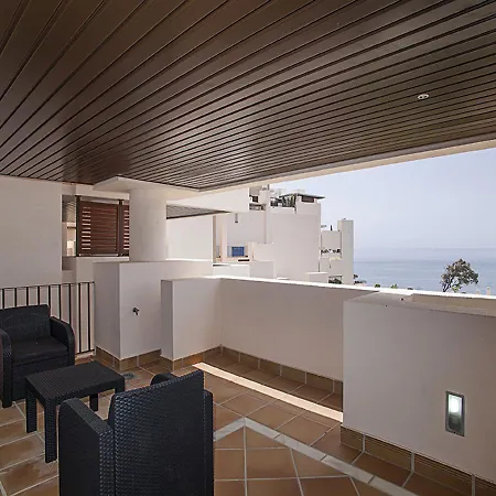 Waterfront Apartment *