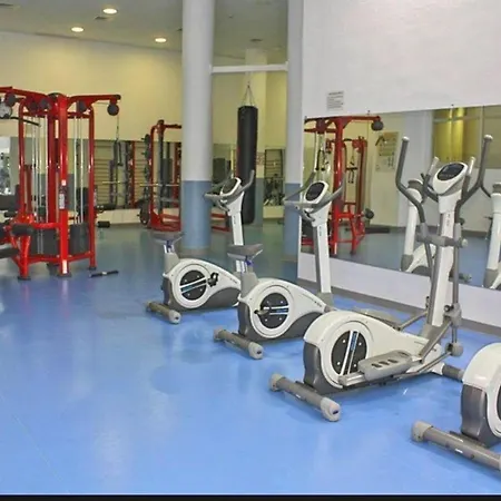 Waterfront إِستيبونا